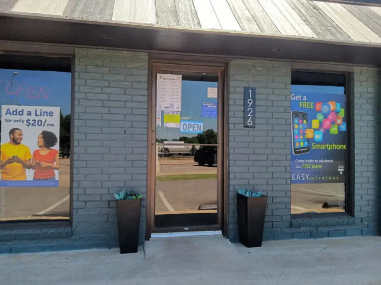 EASY Wireless Lifeline phone store on West Gary Boulevard in Clinton, Oklahoma