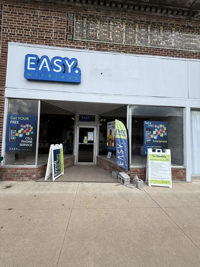 EASY Wireless Lifeline phone store at 410 W Main St in Henryetta, Oklahoma