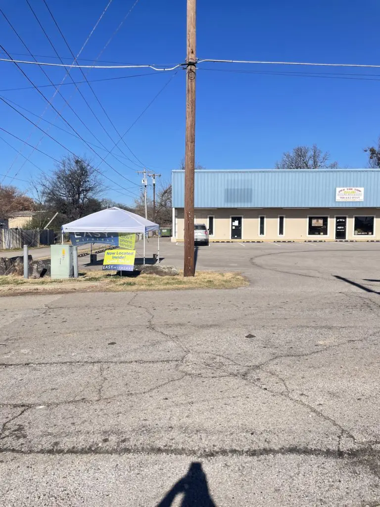 EASY Wireless store in Poteau, Oklahoma offering Lifeline phone service