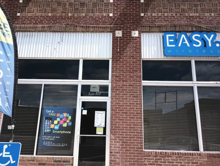 EASY Wireless store in Seminole, Oklahoma offering Lifeline phone service