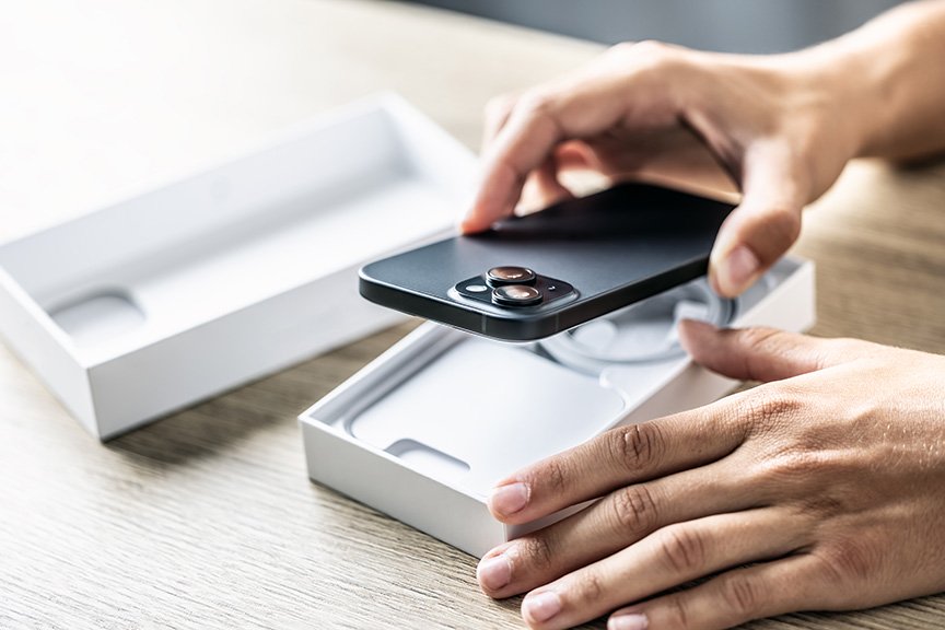 how to get a free smartphone and service near you