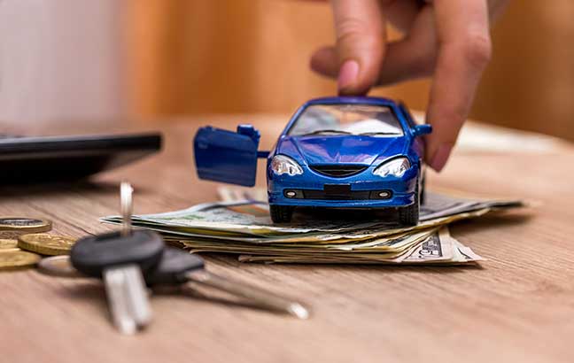 Strategies for Single Moms to Save Money on Car Expenses