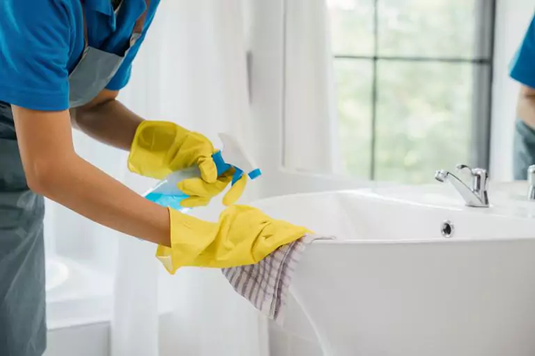 How to Qualify for Free House Cleaning Services​