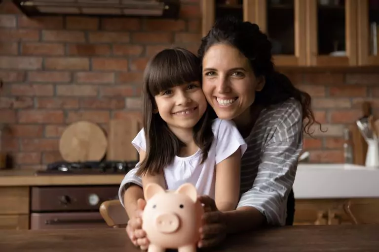 How to Access Free Government Grant Money for Single Moms