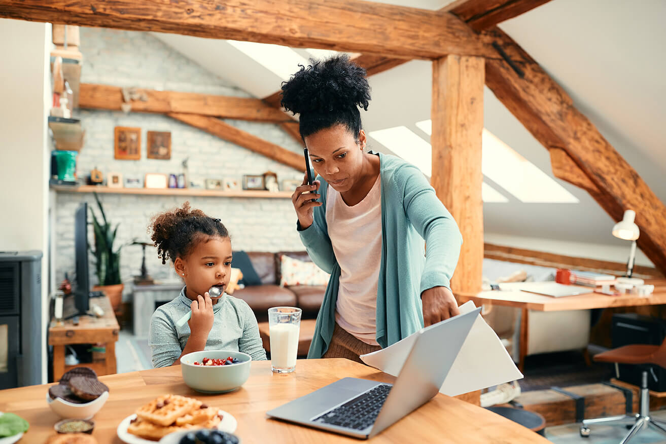 Factors That Can Help you Win Scholarships for Single Moms - EASY Wireless