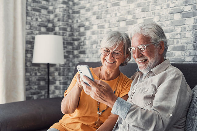 Why Prepaid Phones are Perfect for Seniors